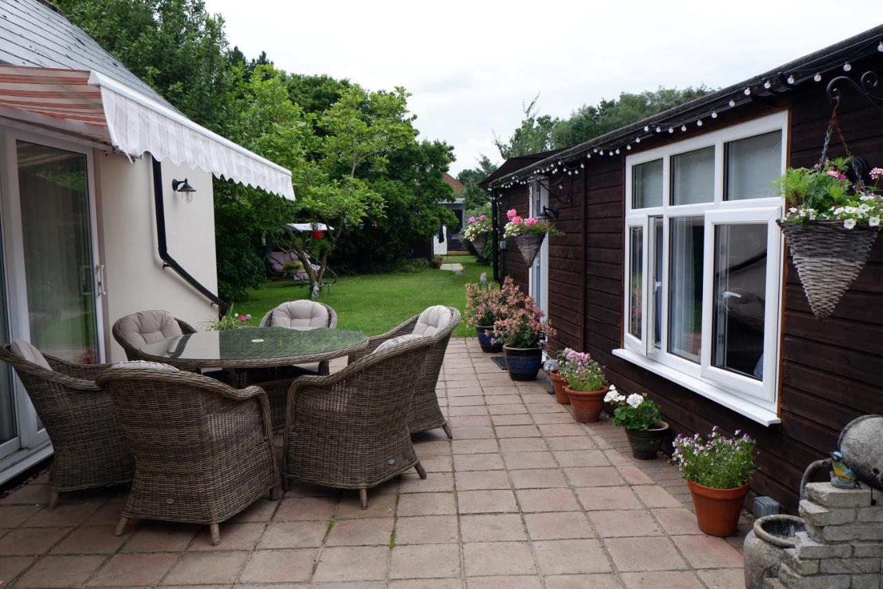 The Garden Suite Holt Holt  Luaran gambar