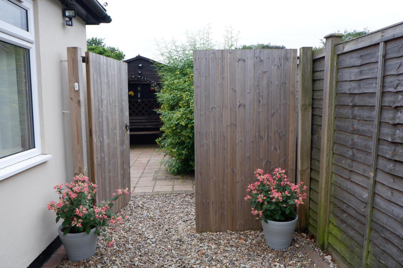The Garden Suite Holt Holt  Luaran gambar